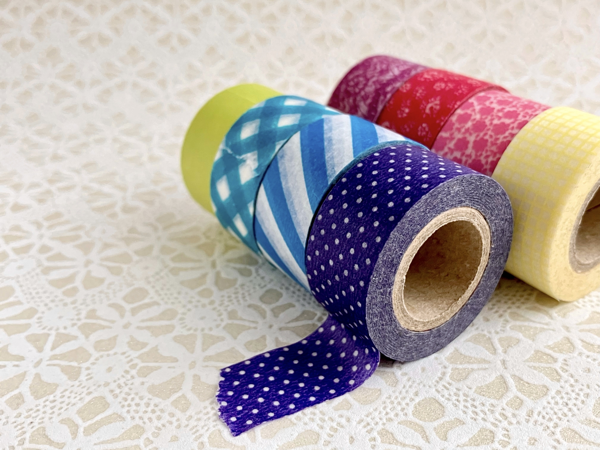 貼って剥がせる便利さ！マスキングテープの活用術